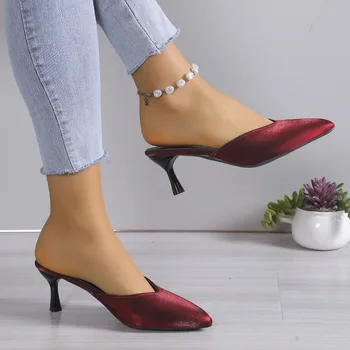 2024 Горещи обувки за продажба за жени Есенни дамски чехли на открито затворени пръсти твърди средата петата мода кратък възрастни чехли жени