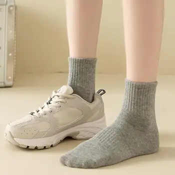 Four Seasons чорапи унисекс удебелени против хлъзгане средата на тръбата зимни чорапи топло мека пот абсорбиращ плътен цвят етаж чорапи за мъже