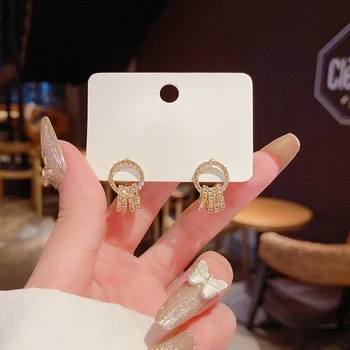 корейски стил Нова мода Издълбани диамантени обеци Готини луксозни бижута