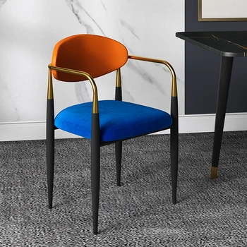 Модерен подлакътник Стол за хранене Грим Вътрешен Regale Чакащи метални столове Удобен дизайнер Cadeiras De Jantar Мебели за спалня