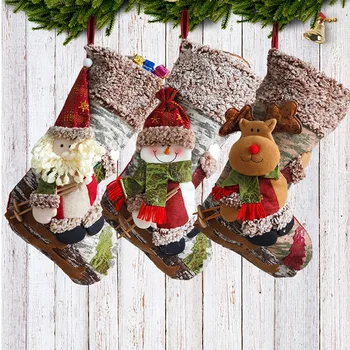 Коледни чорапи Големи коледни подаръчни торбички Камина декорация Коледни чорапи Новогодишен държач за бонбони Коледен декор за дома