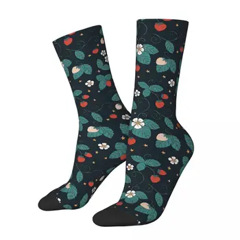 Смешен луд чорап за мъже Тъмни ягоди и звезди Хип-хоп реколта Cottagecore щастлив качествен модел отпечатан екипаж чорап случайни