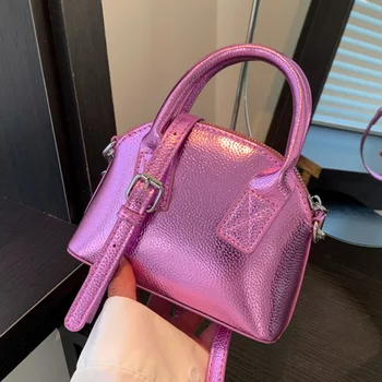 Мода Дамска чанта за светло лице 2023 Златни розови чанти за черупки Верижни чанти за пратеници Сребърно зелено Малка чанта Абитуриентски вечерен съединител
